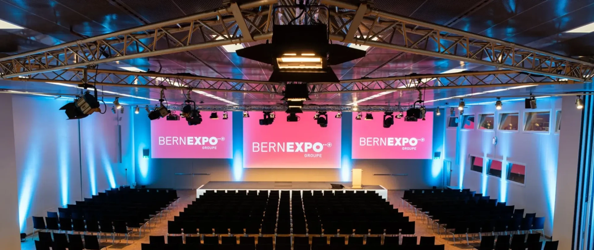 Bern bernexpo Plenarsaal ONLINE scaled